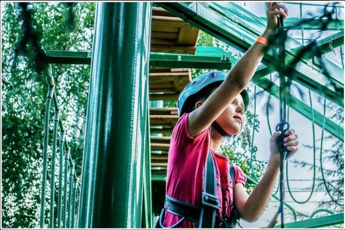 16mm 6本糸 PETまたはPP 露天組合せ遊び場ロープ 登り網 10